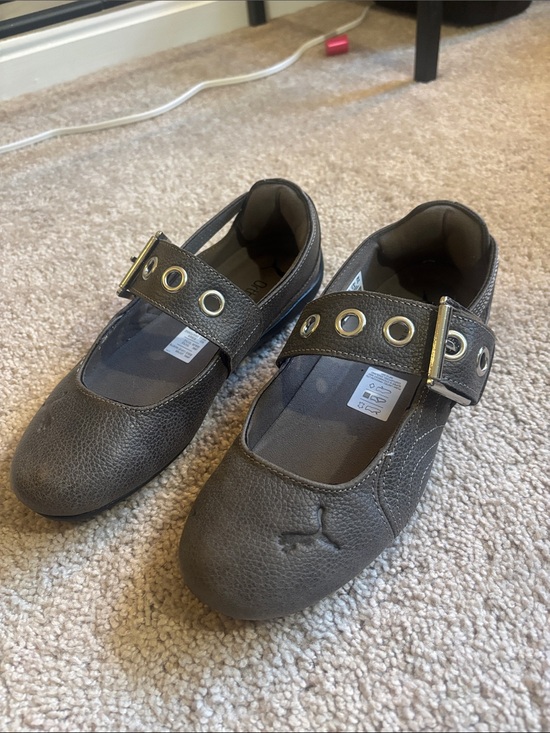 Puma Shoes - Puma Girls Gray Mary Jane Sneakers with Silver Grommet Strap